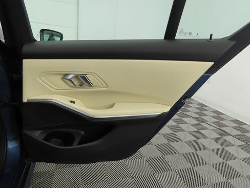 Certified 2025 BMW 330i Sedan w/ Premium Package image 26