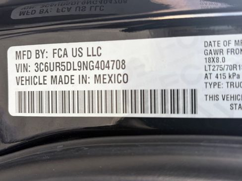 Used 2022 RAM 2500 Big Horn w/ Cold Weather Group image 33