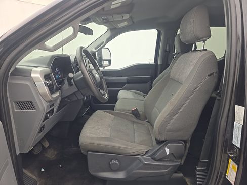 Used 2022 Ford F150 XLT w/ XTR Package AWD/4WD image 6