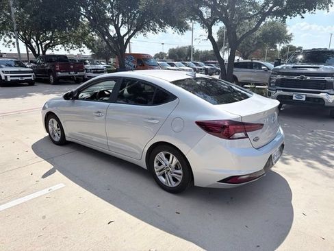 Used 2019 Hyundai Elantra Value Edition FWD image 4