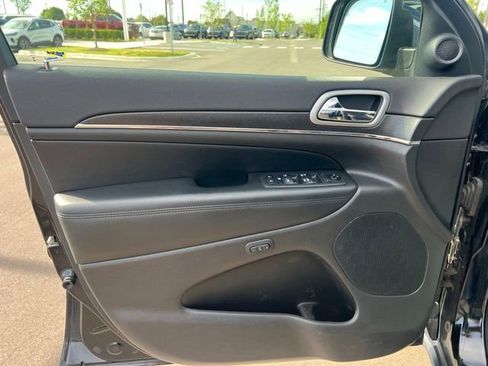 Used 2018 Jeep Grand Cherokee Limited w/ Trailer Tow Group IV AWD/4WD image 21