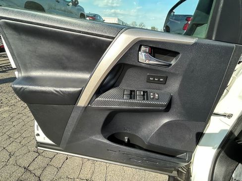 Used 2013 Toyota RAV4 Limited image 17