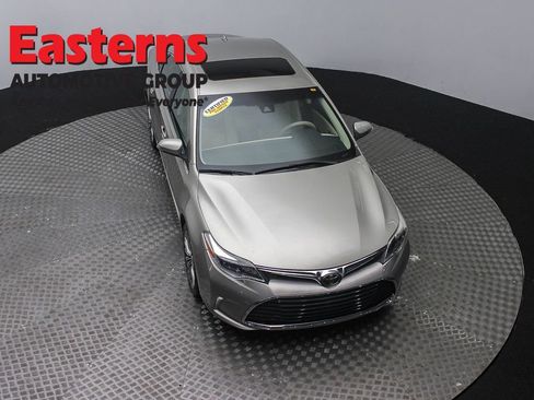 Used 2017 Toyota Avalon Limited w/ All Weather Liner Package FWD image 3