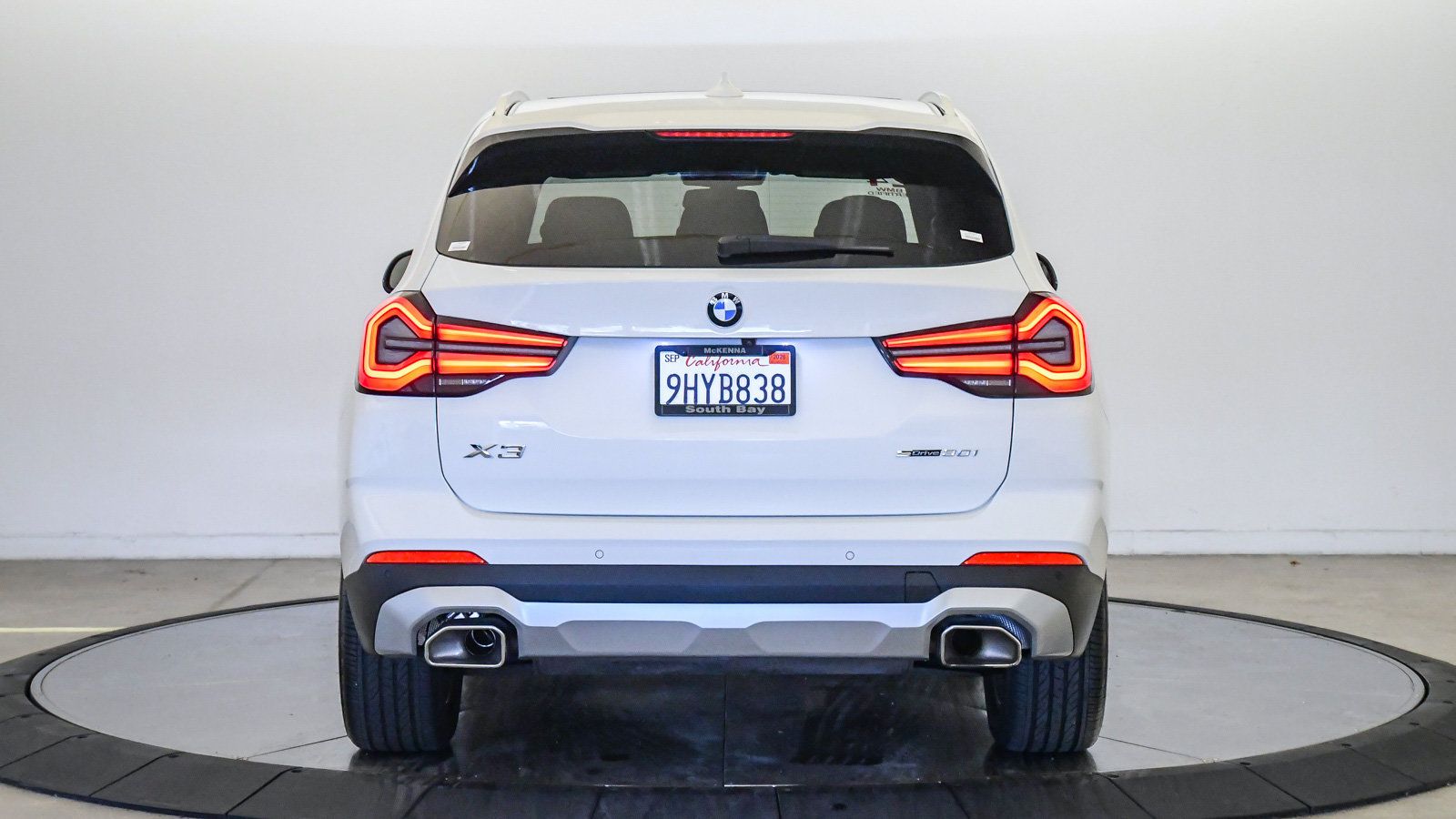 Certified 2024 BMW X3 sDrive30i w/ Premium Package RWD image 3