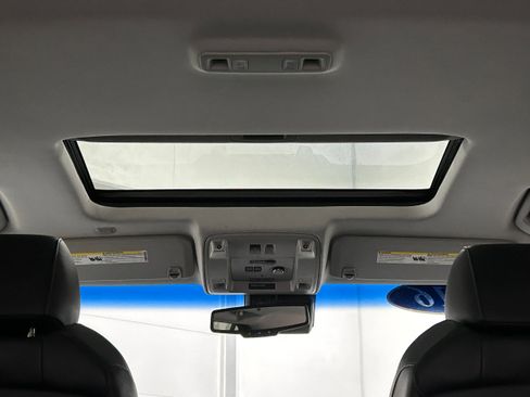 Used 2016 Cadillac Escalade Luxury image 23