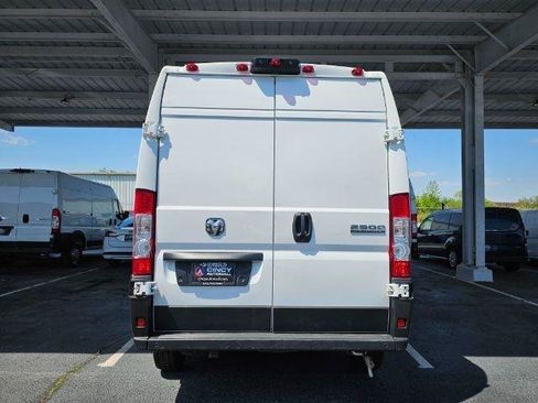 Used 2024 RAM ProMaster 2500 w/ Quick Order Package 22G SLT FWD image 6