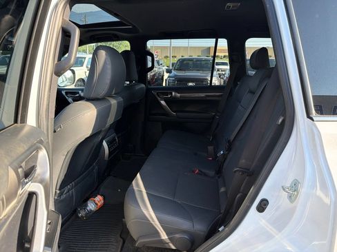 Used 2023 Lexus GX 460 Premium w/ Premium Package AWD/4WD image 13