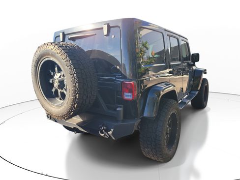 Used 2015 Jeep Wrangler Unlimited Sahara w/ Trailer Tow Group AWD/4WD image 4