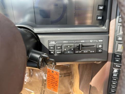 Used 1989 Cadillac Allante image 35