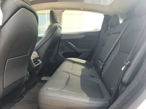 Used 2026 Tesla Model Y Long Range AWD/4WD image 24