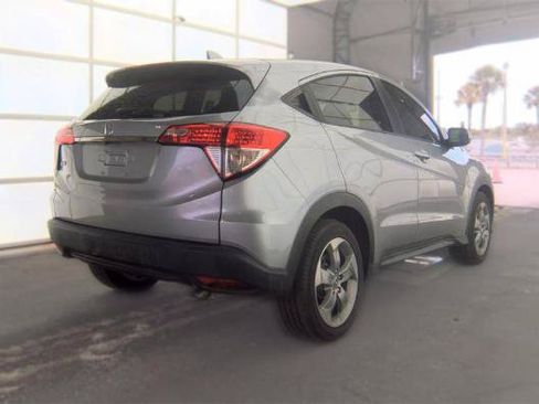 Used 2020 Honda HR-V LX image 2