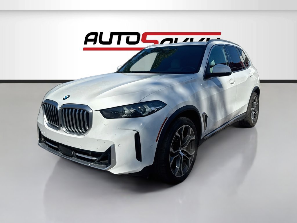 Used 2024 BMW X5 xDrive40i w/ Parking Assistance Package AWD/4WD image 3