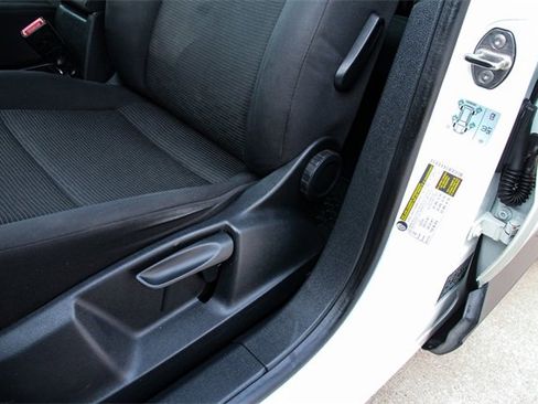 Used 2018 Volkswagen Tiguan Limited image 15