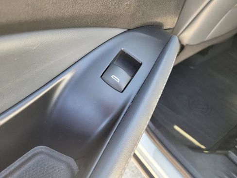 Used 2022 Buick Enclave Premium FWD image 17
