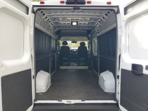 Used 2025 RAM ProMaster 2500 w/ Convenience Group FWD image 13