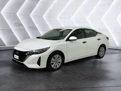 Used 2024 Nissan Sentra S image 3