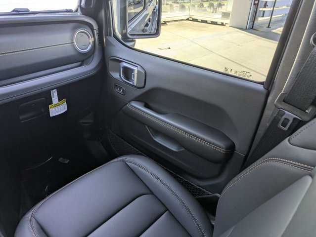 New 2027 Jeep Wrangler Unlimited Sahara AWD/4WD image 17
