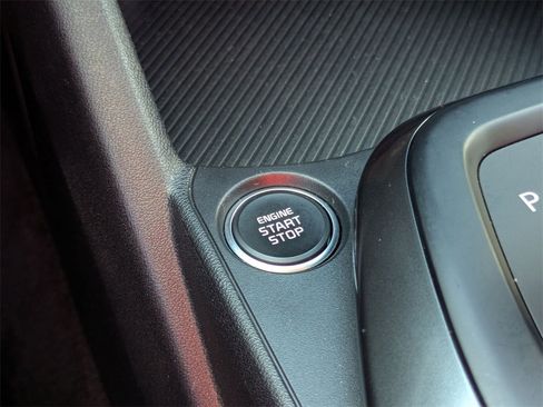 Used 2025 Kia K4 LXS image 24