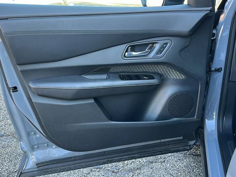 Certified 2024 Nissan Ariya AWD image 14