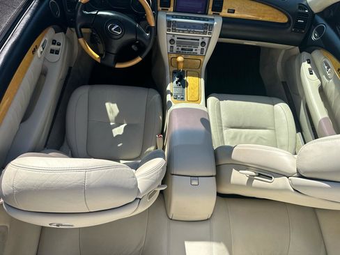 Used 2002 Lexus SC 430 Convertible image 13