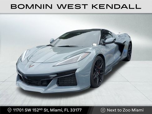 Used 2024 Chevrolet Corvette Z06 image 3