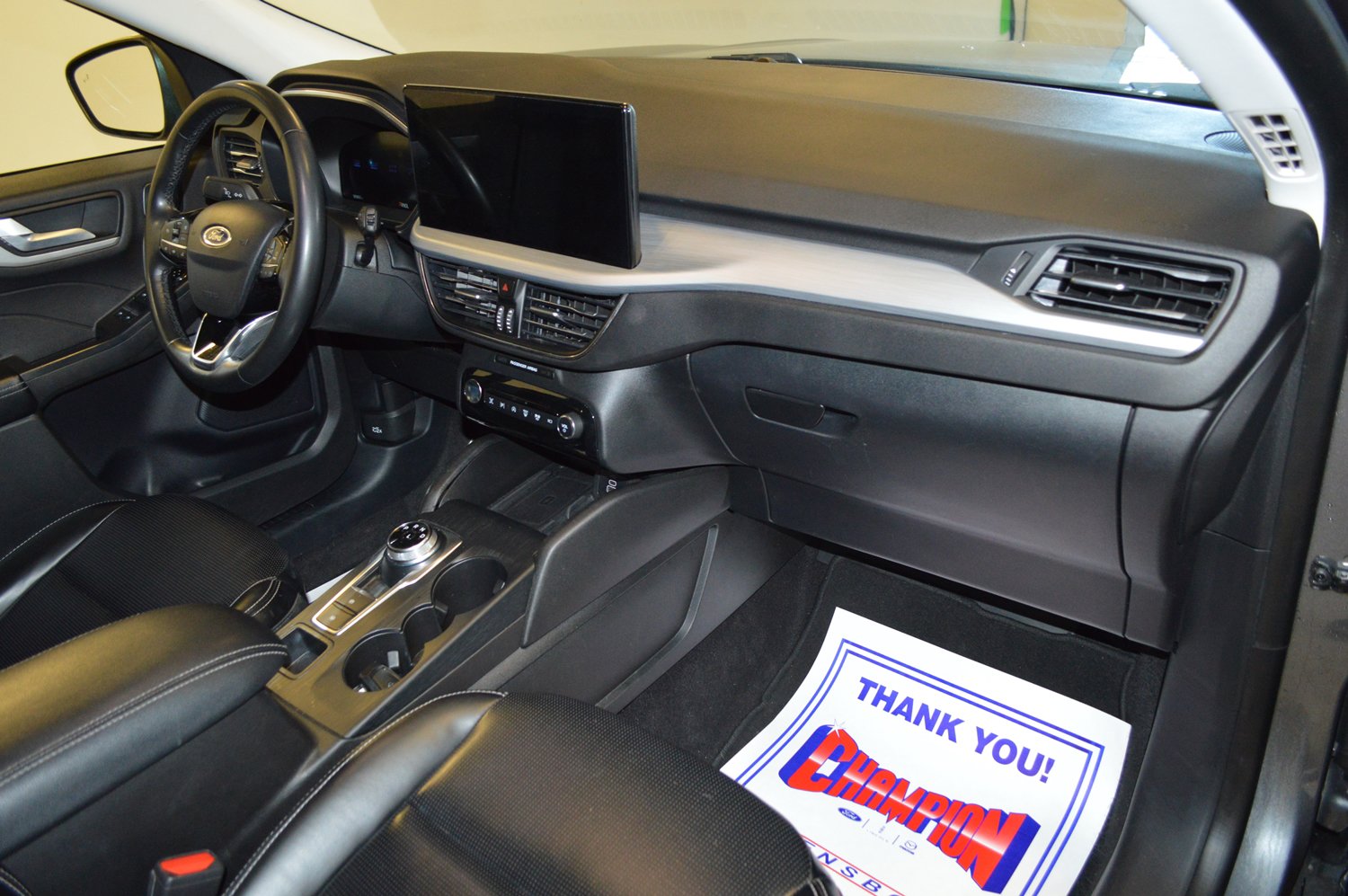 Used 2024 Ford Escape Platinum AWD/4WD image 10