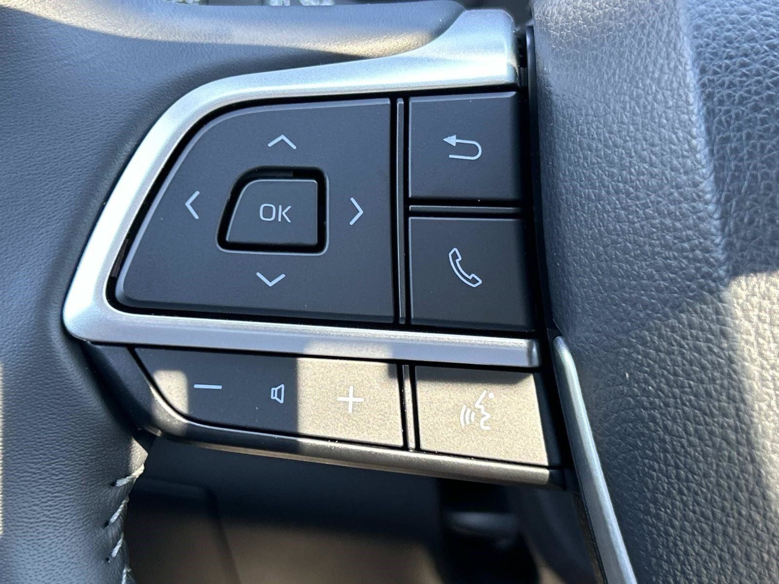 Used 2026 Toyota Highlander XLE AWD/4WD image 26