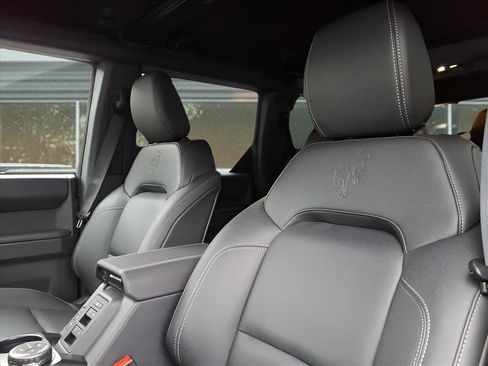 New 2025 Ford Bronco Badlands w/ Sasquatch Package image 11