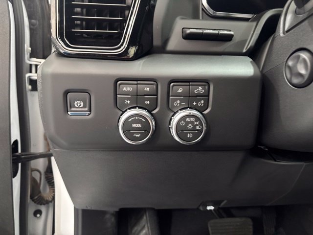 Used 2026 GMC Sierra 1500 AT4X w/ AT4X AEV Edition AWD/4WD image 13