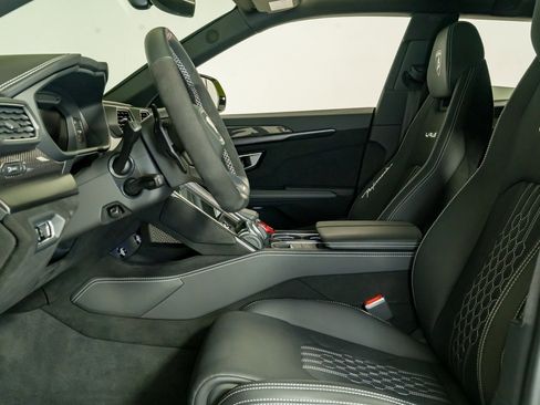 Used 2024 Lamborghini Urus Performante image 17