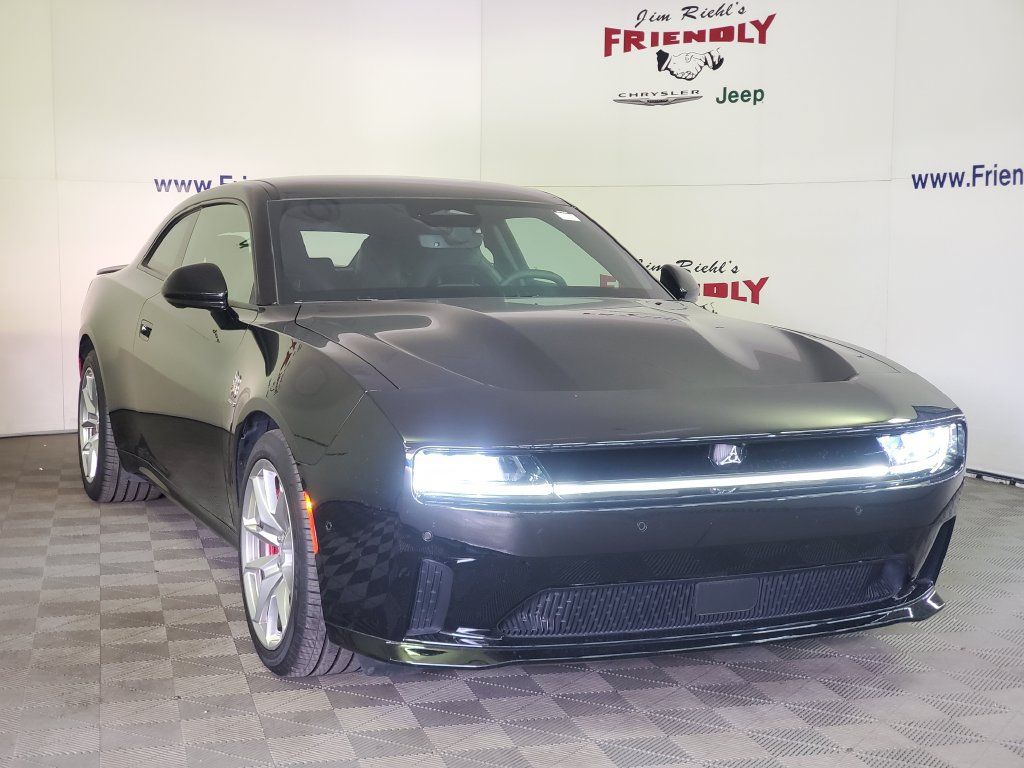 Used 2024 Dodge Charger Daytona Scat Pack w/ Plus Group AWD/4WD image 2
