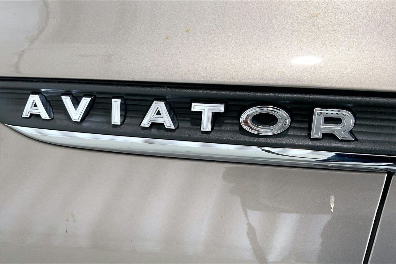 Used 2021 Lincoln Aviator 2WD image 9
