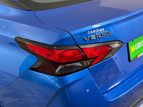 Used 2021 Nissan Versa S FWD image 36