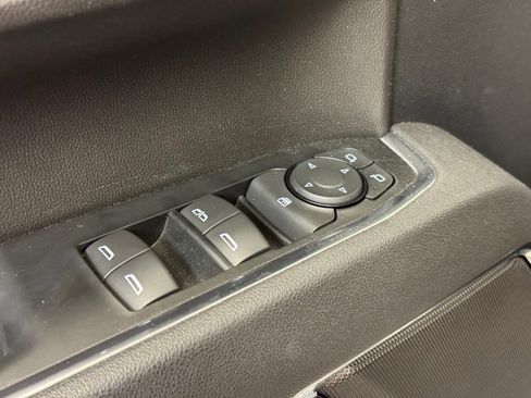 Used 2025 Chevrolet Silverado 1500 LT AWD/4WD image 11
