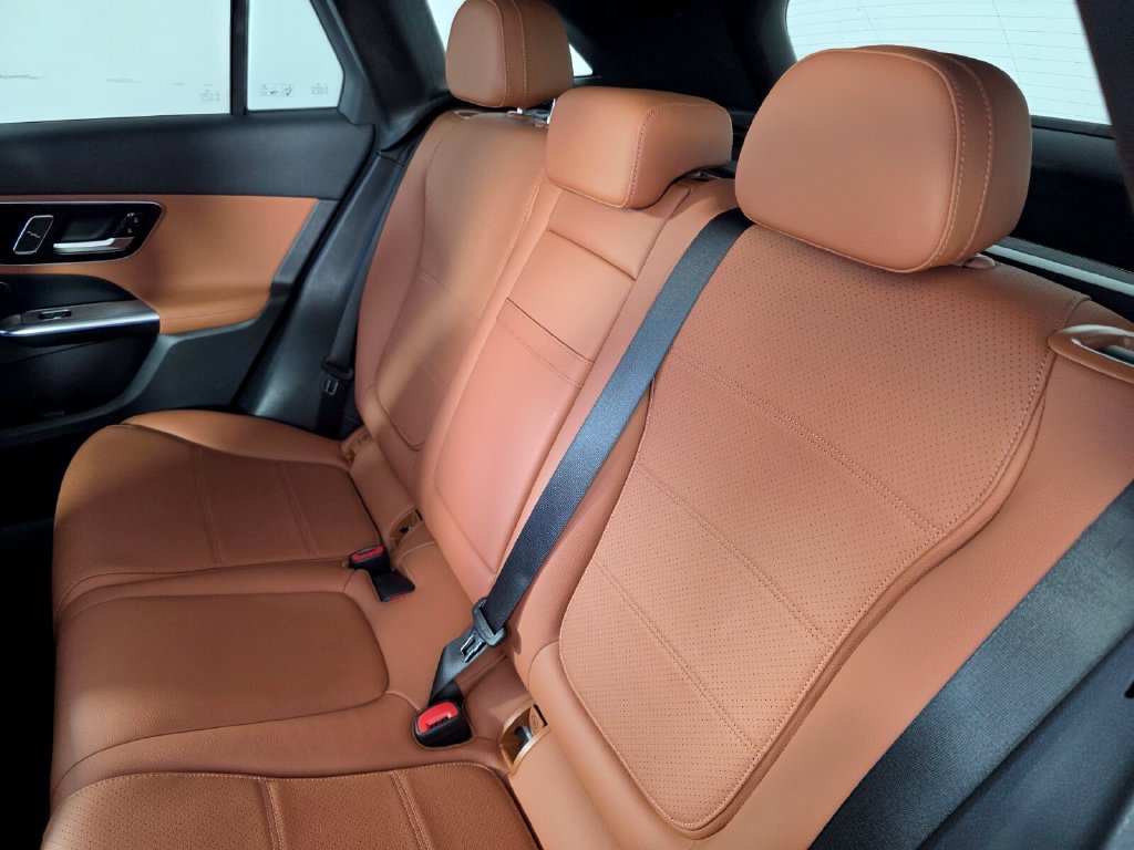 Certified 2026 Mercedes-Benz GLC 300 image 16