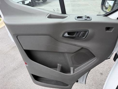 Certified 2025 Ford Transit 250 Low Roof w/ Exterior Upgrade Package RWD image 20