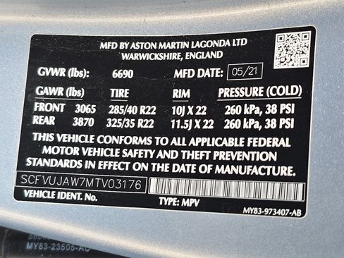 Used 2021 Aston Martin DBX AWD/4WD image 36