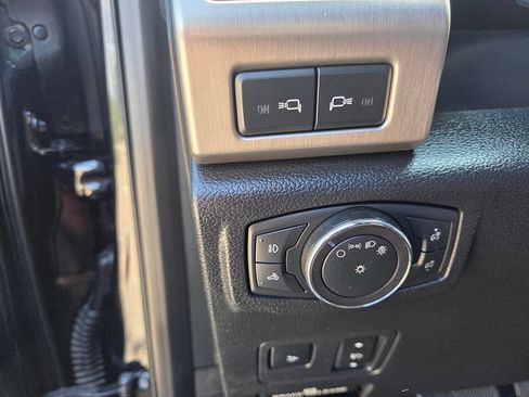 Used 2019 Ford F250 Platinum w/ Platinum Ultimate Package AWD/4WD image 17
