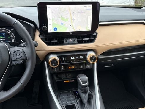 Used 2025 Toyota RAV4 XLE Premium image 15