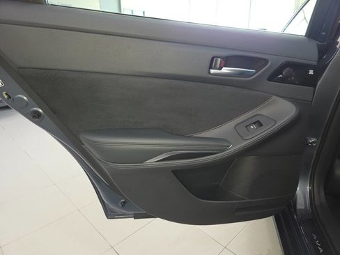 Used 2019 Toyota Avalon Touring w/ All Weather Liner Package FWD image 19