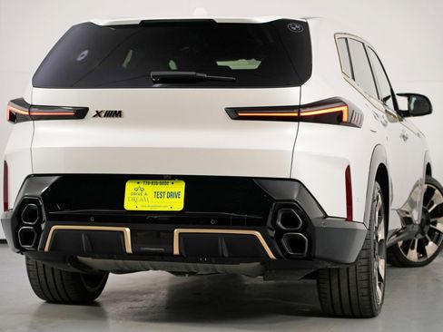 Used 2024 BMW XM image 5