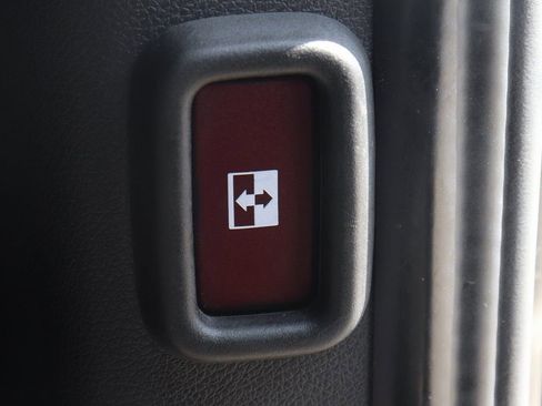 Used 2023 Mercedes-Benz Sprinter 2500 image 35