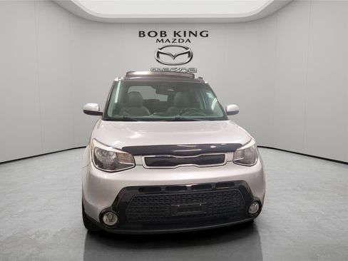 Used 2016 Kia Soul + w/ Primo Package FWD image 8