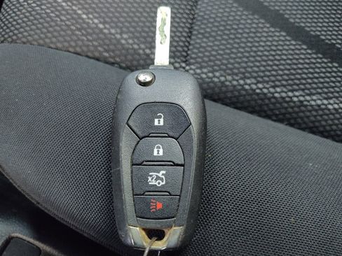 Used 2019 Chevrolet Sonic LT image 32