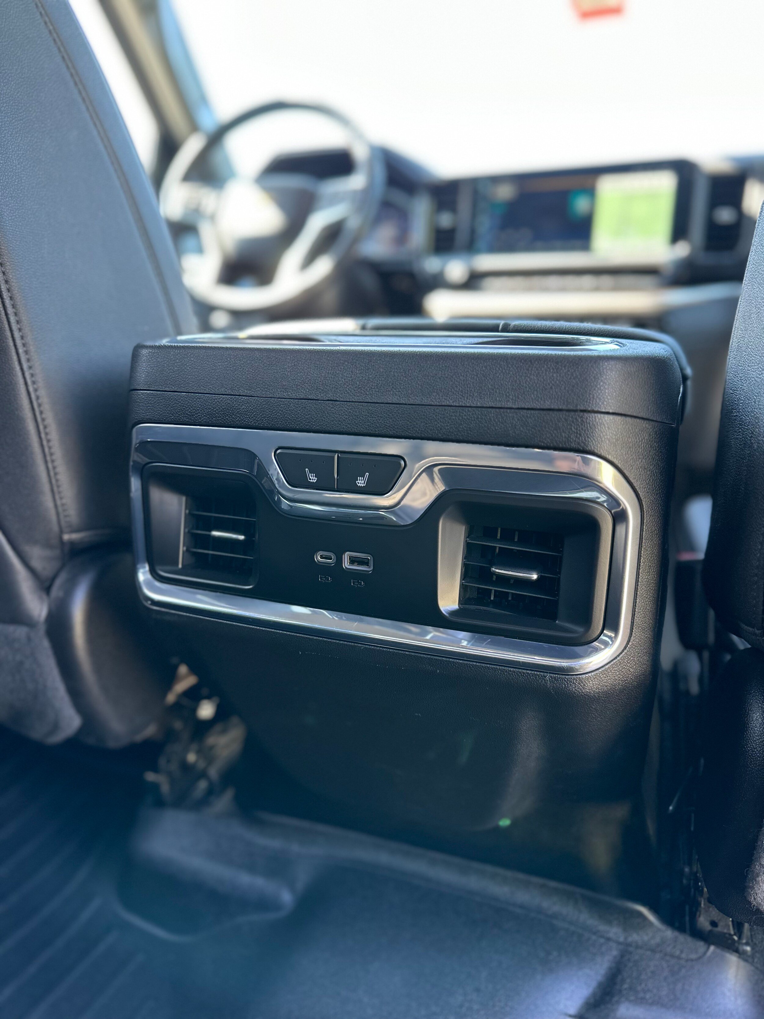Used 2022 Chevrolet Silverado 1500 LTZ w/ LTZ Premium Package AWD/4WD image 21