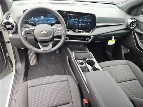 New 2026 Chevrolet Equinox LT image 15