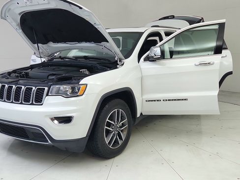 Used 2021 Jeep Grand Cherokee Limited w/ Luxury Group II RWD image 10