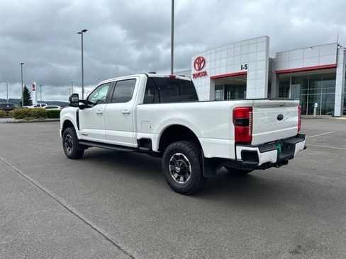Used 2024 Ford F350 Lariat w/ Lariat Ultimate Package AWD/4WD image 8