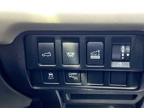 Used 2020 Subaru Ascent Limited w/ Technology Package AWD/4WD image 22