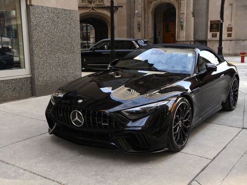 Used 2024 Mercedes-Benz SL 63 AMG 4MATIC image 23